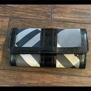 Authentic Burberry wallet with dust bag